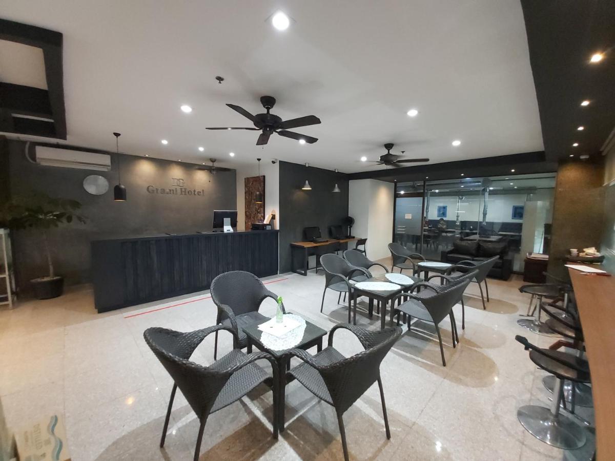 Dg Grami Hotel Paranaque City Exteriör bild