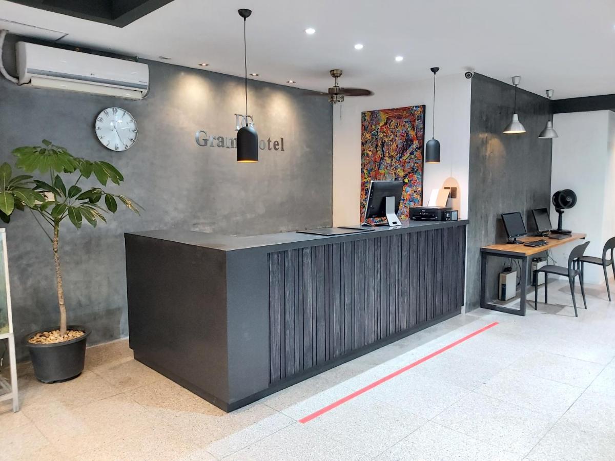 Dg Grami Hotel Paranaque City Exteriör bild