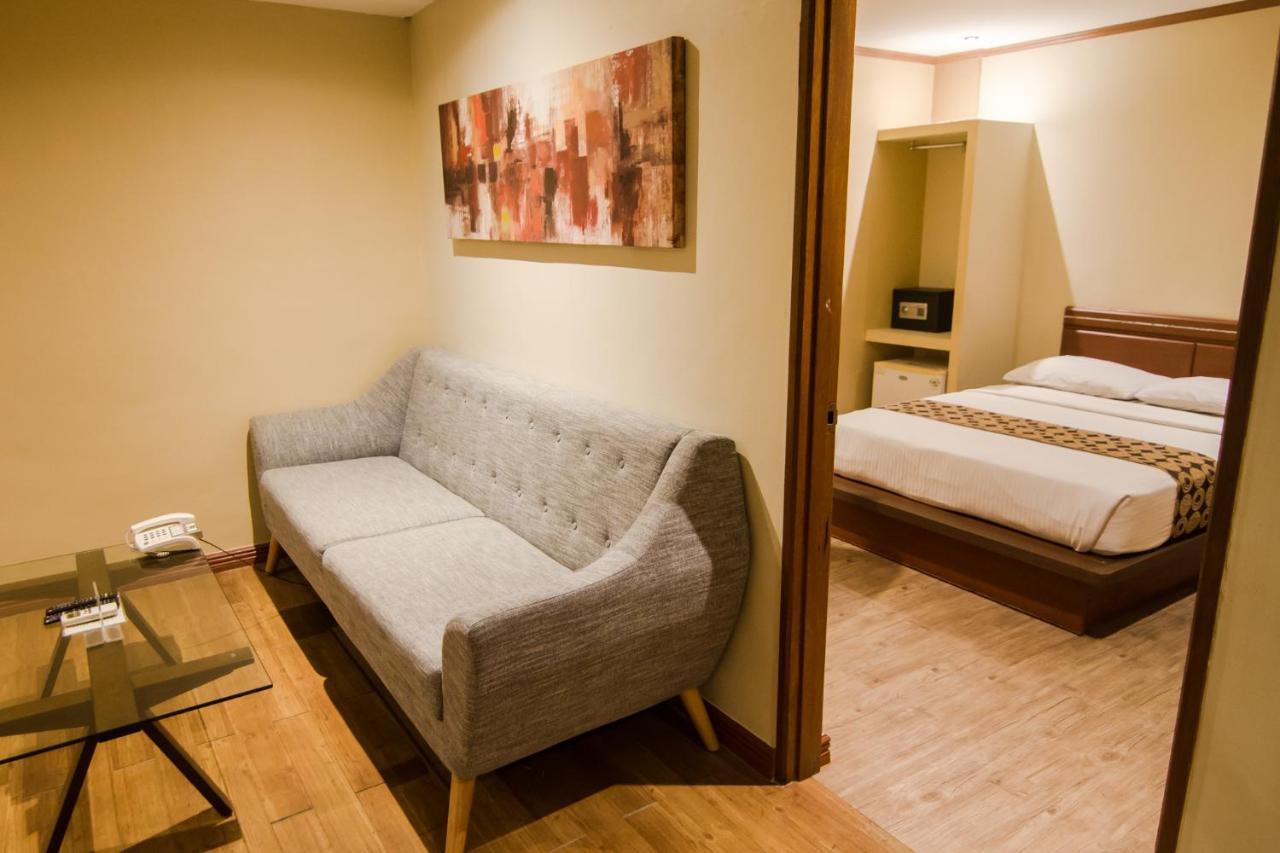 Dg Grami Hotel Paranaque City Exteriör bild