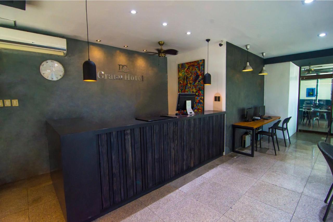 Dg Grami Hotel Paranaque City Exteriör bild