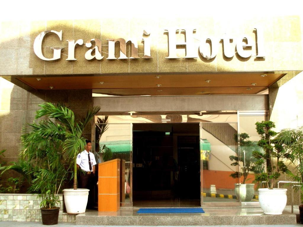 Dg Grami Hotel Paranaque City Exteriör bild