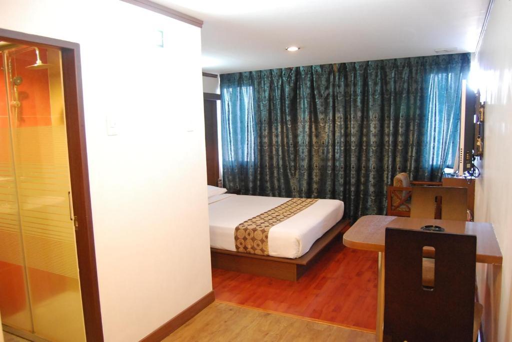 Dg Grami Hotel Paranaque City Rum bild